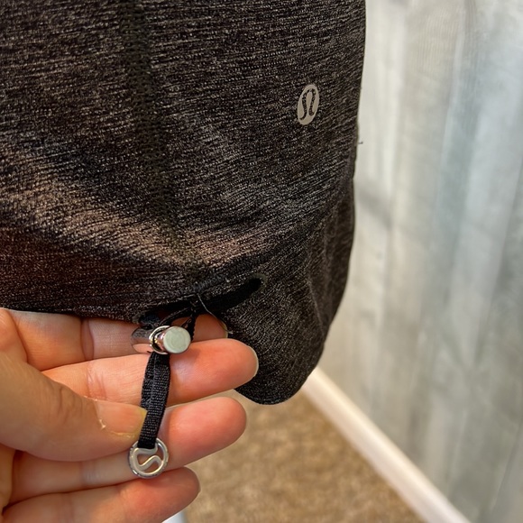 Lululemon Rest Less Tank Top in Gray Flowabunga black floral bra,‎ size 6 est. - Picture 3 of 7